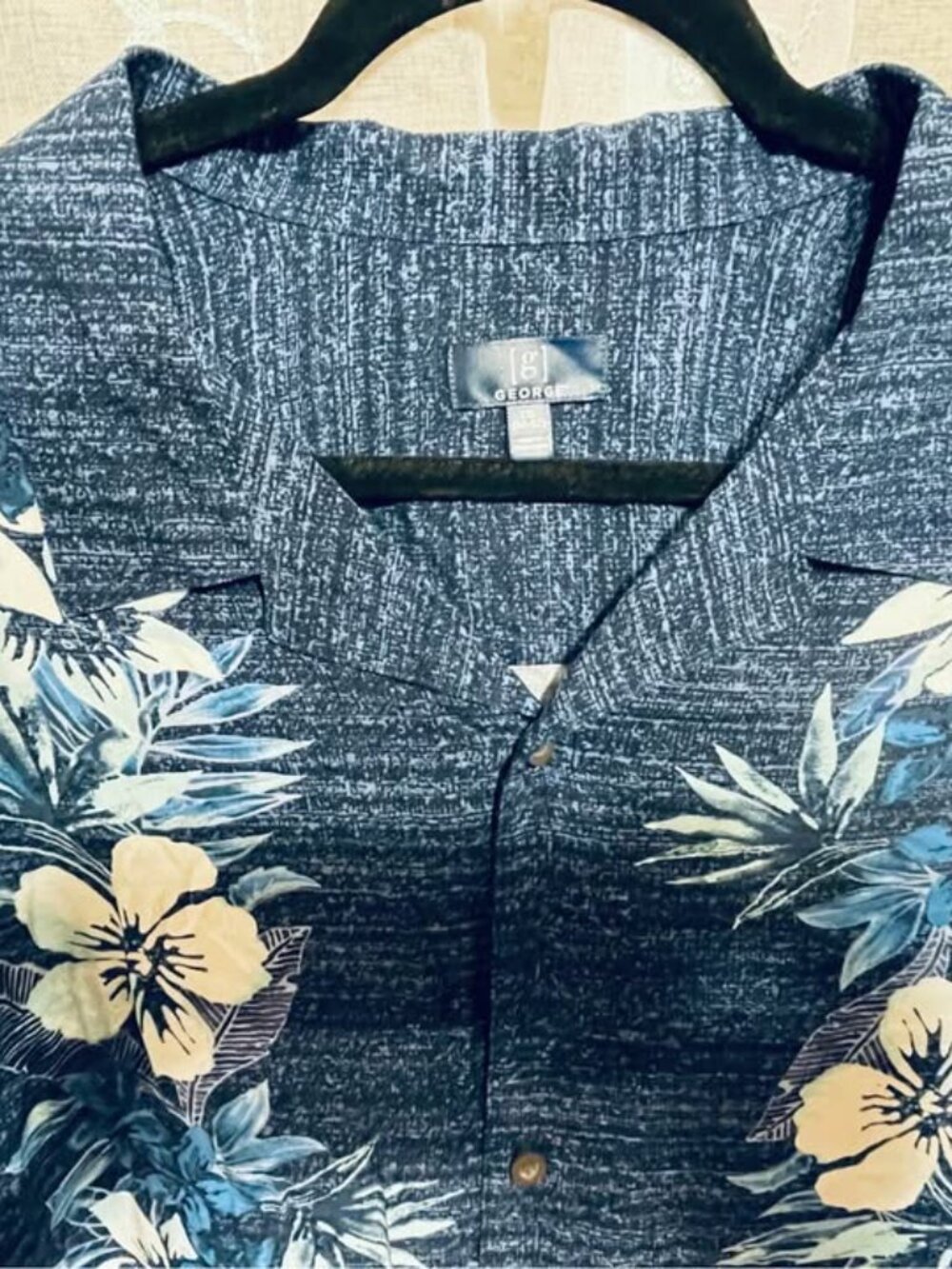 Men’s Hawaiian Button-Up Shirts 2X - Picture 3 of 3